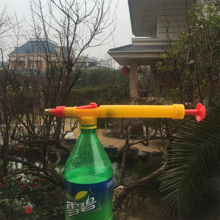 10pcs High Pressure Plastic Bottle Drink Beverage Trolley Gun Spray Reciprocating Sprayer Coke Bottle Sprayer Manual Pressure Sprayer, Random Color Delivery, 10 PCS