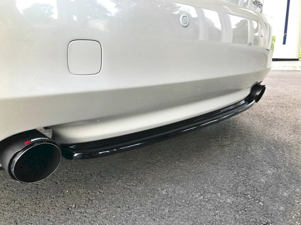 Maxton Design - Aftermarket CENTRAL REAR SPLITTER LEXUS GS 300 MK3 FACELIFT (WITHOUT VERTICAL BARS)