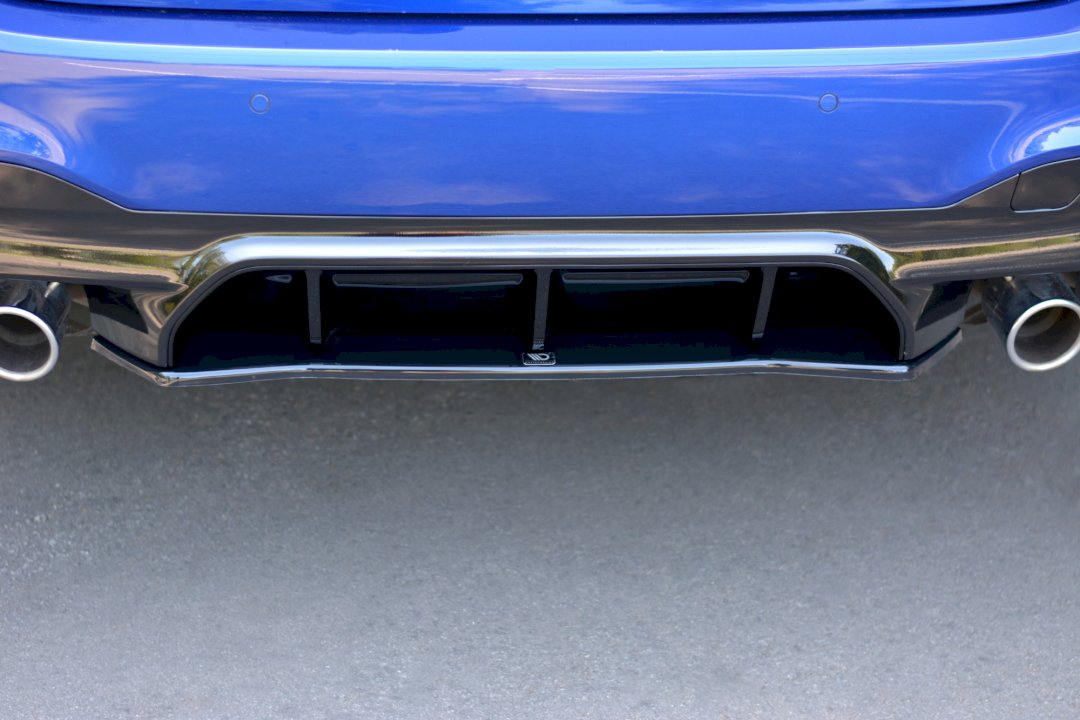 Maxton Design - Aftermarket  CENTRAL REAR SPLITTER BMW M5 F90