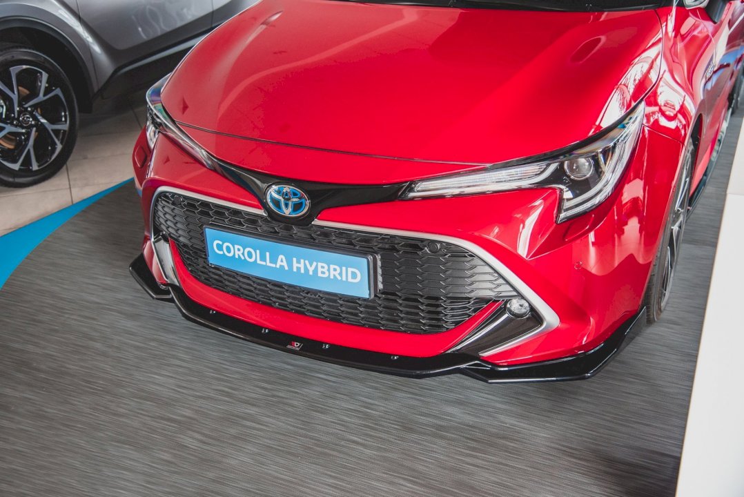 Maxton Design - Aftermarket  FRONT SPLITTER V2 TOYOTA COROLLA MK12 TOURING SPORTS/ HATCHBACK (2019-2023)