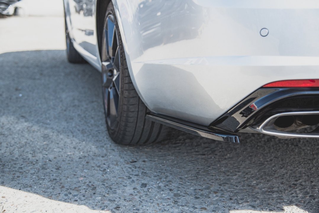 Maxton Design - Aftermarket  REAR SIDE DIFFUSERS V.2 SKODA OCTAVIA VRS MK3/MK3.5 HATCHBACK/ ESTATE