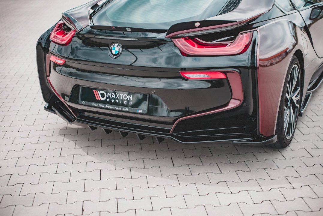 Maxton Design - Aftermarket  CENTRAL REAR SPLITTER (W/ VERTICAL BARS) BMW I8 (2014-2020)