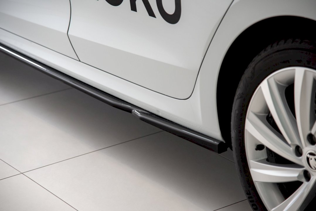 Maxton Design - Aftermarket  SIDE SKIRTS SPLITTERS V2 SKODA OCTAVIA MK4 (2019-2024)