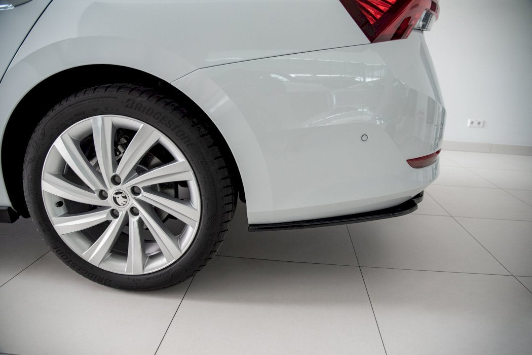 Maxton Design - Aftermarket  CENTRAL REAR SPLITTER SKODA OCTAVIA MK4 (2019-2024)
