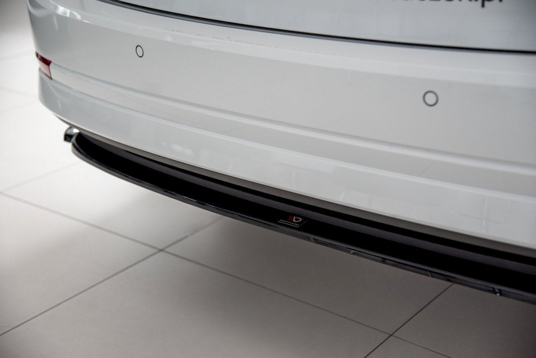 Maxton Design - Aftermarket  CENTRAL REAR SPLITTER SKODA OCTAVIA MK4 (2019-2024)