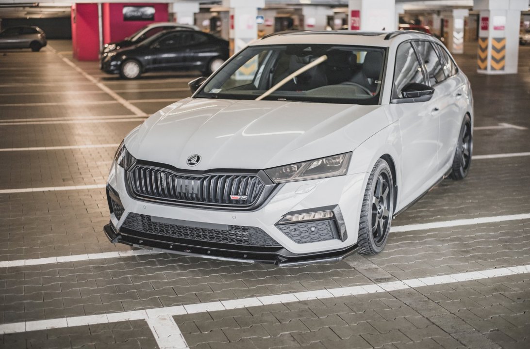 Maxton Design - Aftermarket  FRONT SPLITTER V1 SKODA OCTAVIA RS MK4 (2020-2024)
