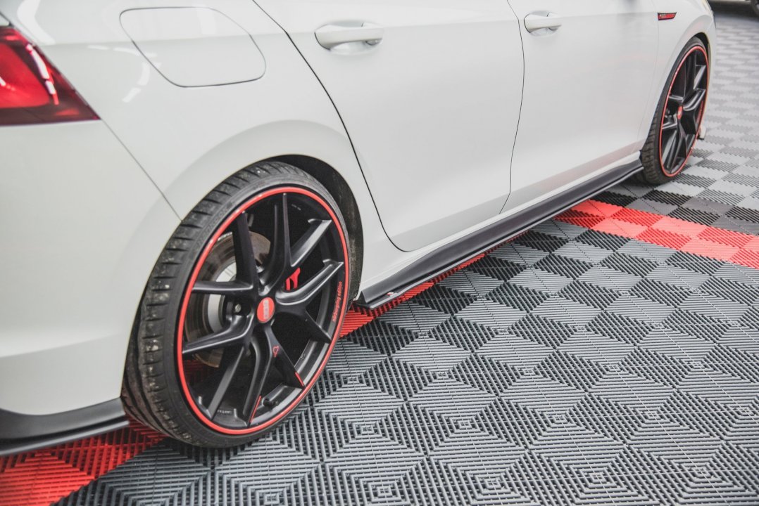 Maxton Design - Aftermarket  STREET PRO SIDE SKIRTS DIFFUSERS VOLKSWAGEN GOLF GTI / GTE / GTI CLUBSPORT / R-LINE MK8
