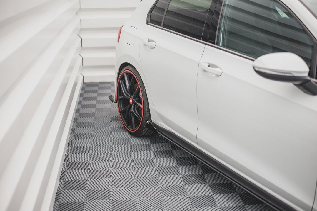 Maxton Design - Aftermarket  STREET PRO SIDE SKIRTS DIFFUSERS + FLAPS VOLKSWAGEN GOLF GTI / GTE / GTI CLUBSPORT / R-LINE MK8
