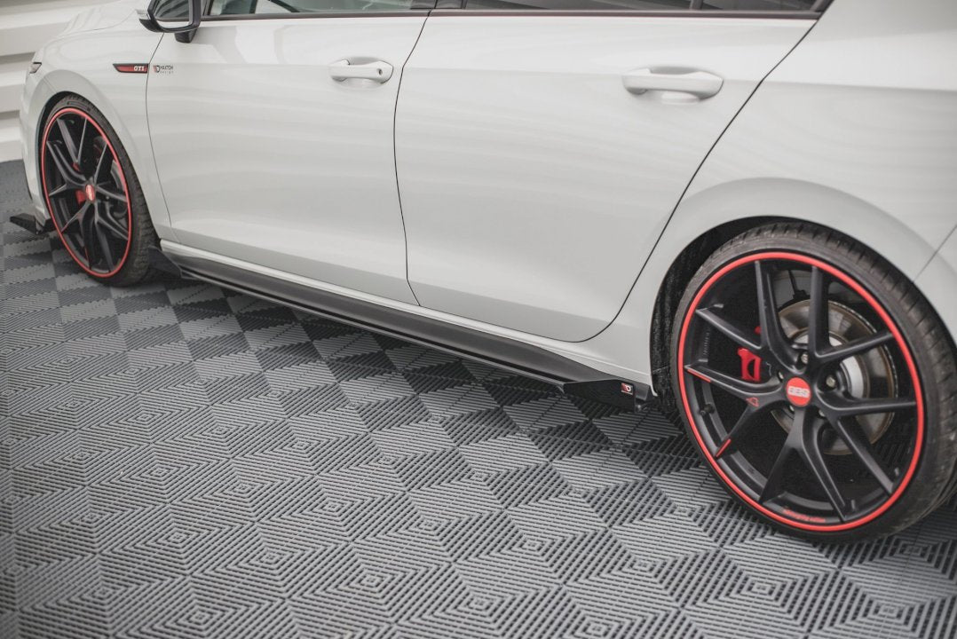 Maxton Design - Aftermarket  STREET PRO SIDE SKIRTS DIFFUSERS + FLAPS VOLKSWAGEN GOLF GTI / GTE / GTI CLUBSPORT / R-LINE MK8