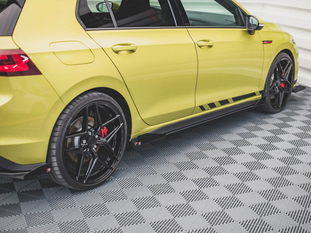 Maxton Design - Aftermarket  STREET PRO SIDE SKIRTS DIFFUSERS + FLAPS VOLKSWAGEN GOLF GTI / GTE / GTI CLUBSPORT / R-LINE MK8