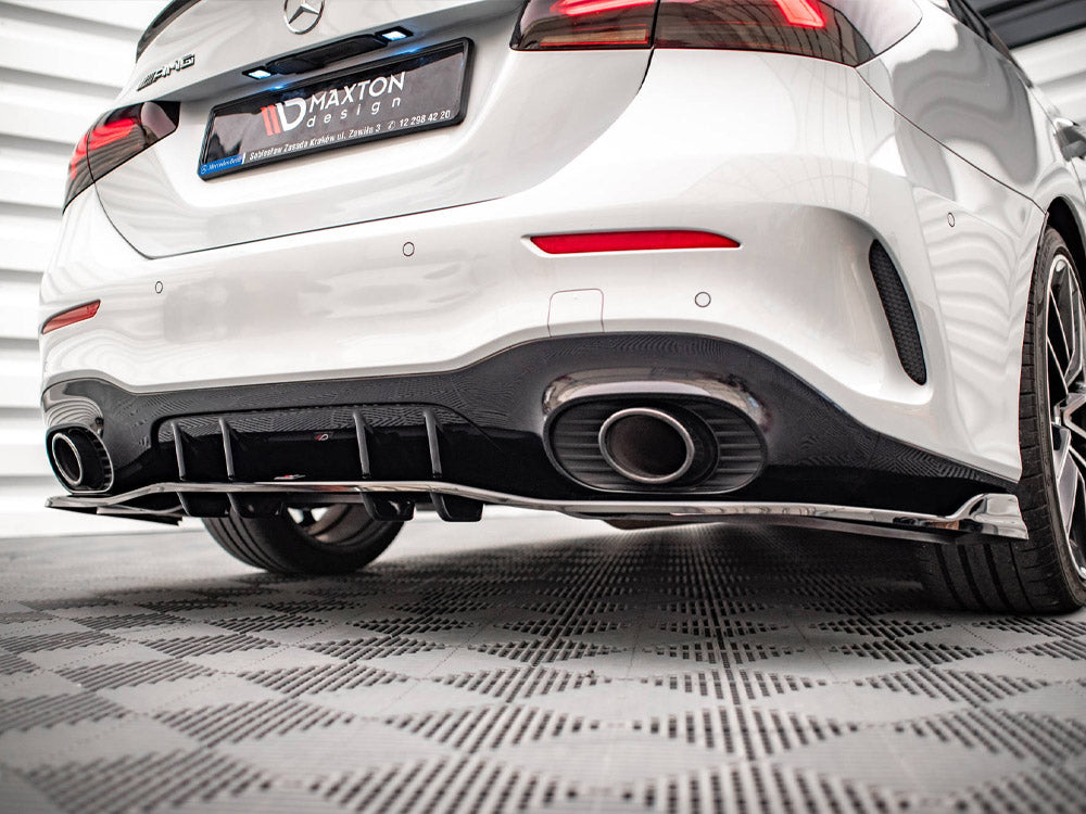 Maxton Design - Aftermarket  CENTRAL REAR SPLITTER V.2 (VERTICAL BARS) MERCEDES A 35 AMG SEDAN V177