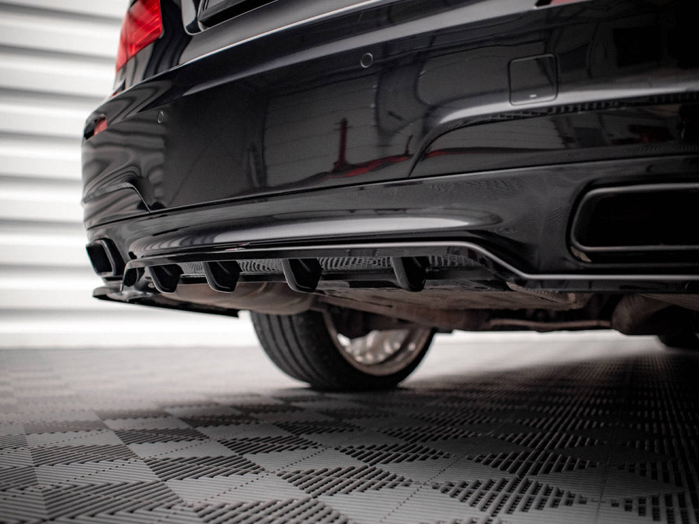 Maxton Design - Aftermarket  CENTRAL REAR SPLITTER (VERTICAL BARS) BMW 7 M-PACK F01 (2008-2013)
