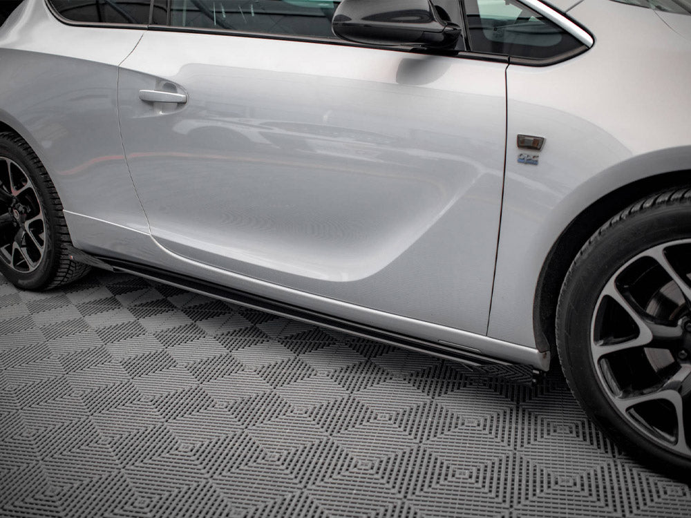 Maxton Design - Aftermarket  STREET PRO SIDE SKIRTS DIFFUSERS (+FLAPS) OPEL ASTRA GTC OPC-LINE J (2011-2018)