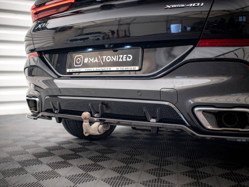 Maxton Design - Aftermarket  CENTRAL REAR SPLITTER (VERTICAL BARS) V.3 BMW X6 M-PACK G06