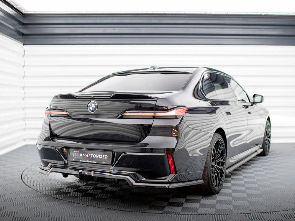 Maxton Design - Aftermarket  CENTRAL REAR SPLITTER (VERTICAL BARS) BMW 7 M-PACK G70
