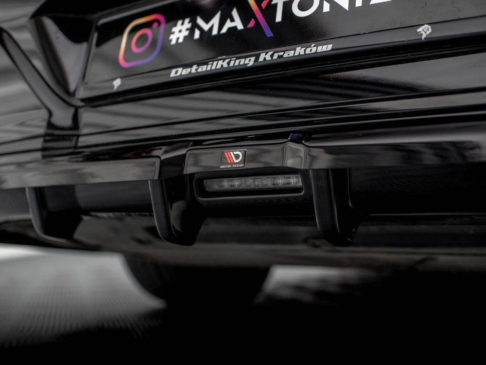 Maxton Design - Aftermarket  CENTRAL REAR SPLITTER (VERTICAL BARS) BMW 7 M-PACK G70
