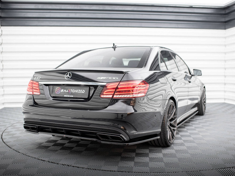 Maxton Design - Aftermarket  CENTRAL REAR SPLITTER (VERTICAL BARS) MERCEDES-BENZ E63 AMG SEDAN W212 FACELIFT (2012-2014)