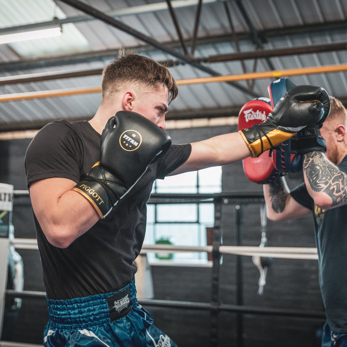 Velocity 3.0 Lace-Up Boxing Gloves – Midnight Black