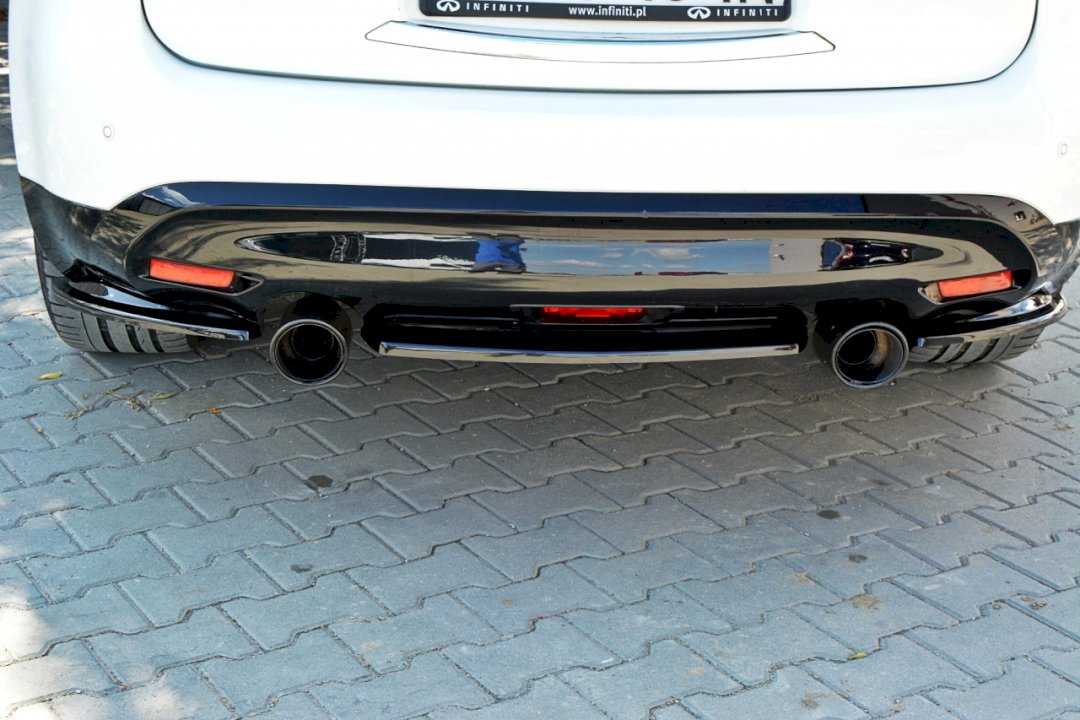 Maxton Design - Aftermarket  CENTRAL REAR SPLITTER INFINITI QX70