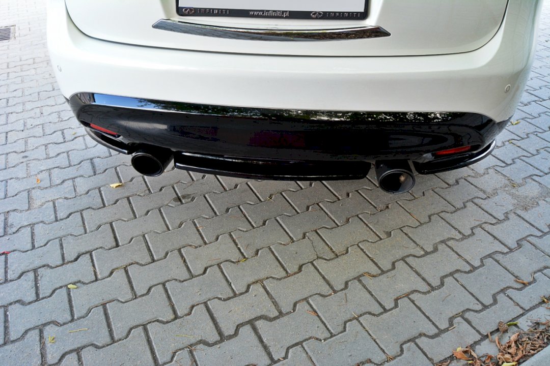 Maxton Design - Aftermarket  CENTRAL REAR SPLITTER INFINITI QX70