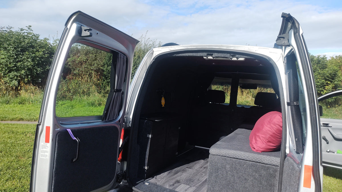 For Vauxhall New Vivaro Premium Barn Door Window Curtain – Van Interior Styling | Van-X