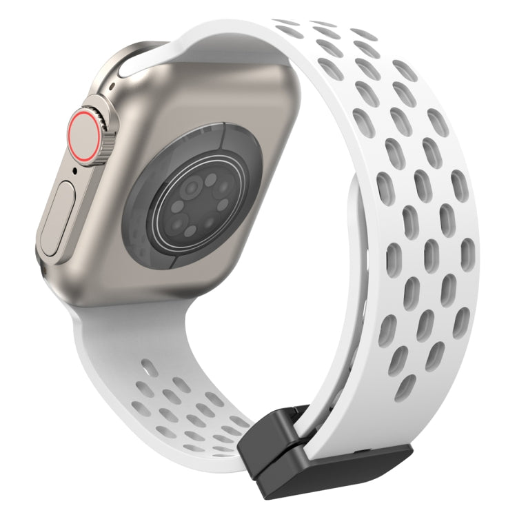 Magnetic Clasp Silicone Watch Band, For Apple Watch Series 8&7 45mm