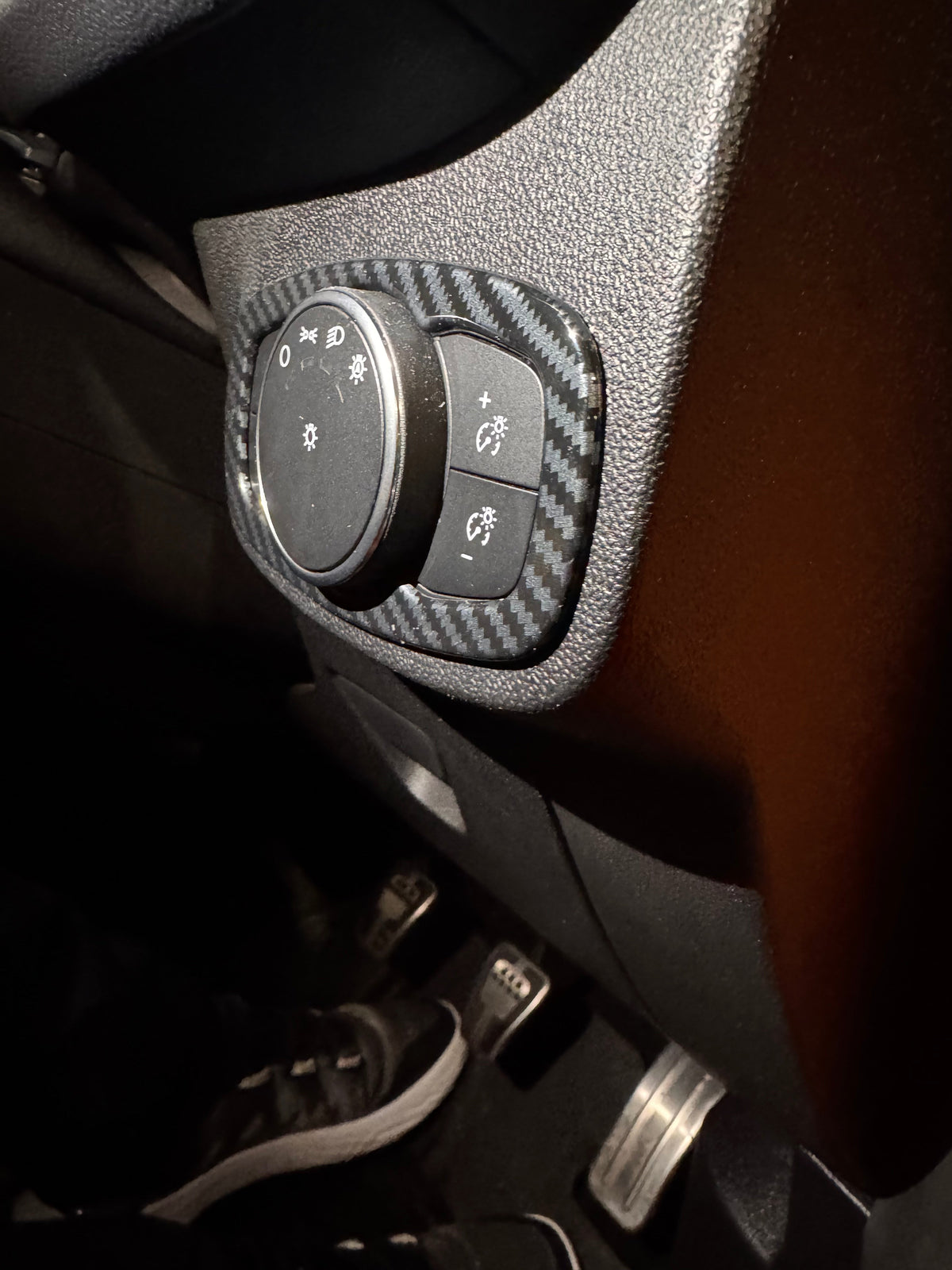 Ford Fiesta MK8 / MK8.5 - Carbon Fibre Look Headlight Control Panel Surround