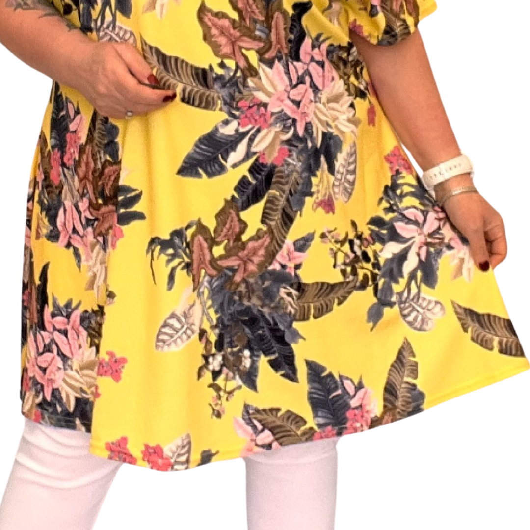 ROCKTHOSECURVES YELLOW TROPICAL SHORT SLEEVE SWING TOP