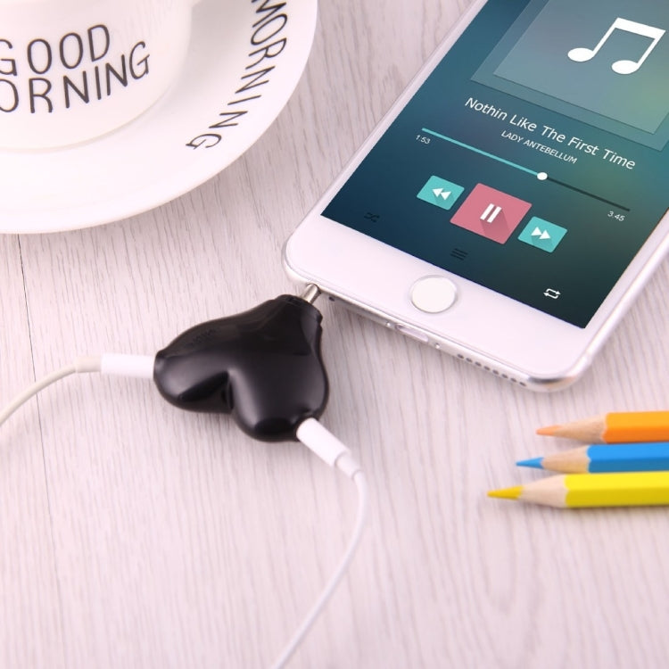 1 Male to 2 Females 3.5mm Jack Plug Multi-function Heart Shaped Earphone Audio Video Splitter Adapter with Key Chain for iPhone, iPad, iPod, Samsung, Xiaomi, HTC and Other 3.5 mm Audio Interface Electronic Digital Products