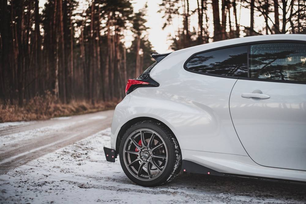 Maxton Design - Aftermarket  REAR SIDE SPLITTERS V.2 + FLAPS TOYOTA GR YARIS MK4