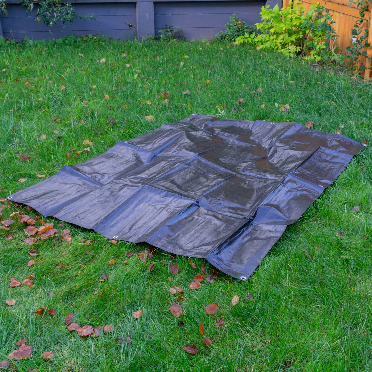 Black/Silver L-Grade Tarpaulin with 20 x 6" Bungee Balls (White)