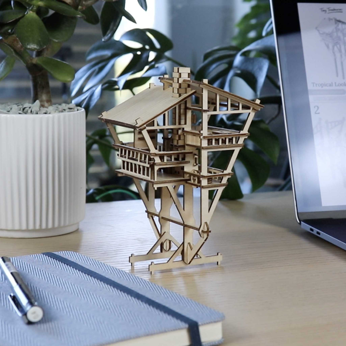 Tropical Lookout + Free USB Light