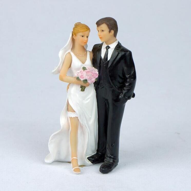 Romantic Resin Wedding Cake Topper Figurine for Engagement & Anniversary
