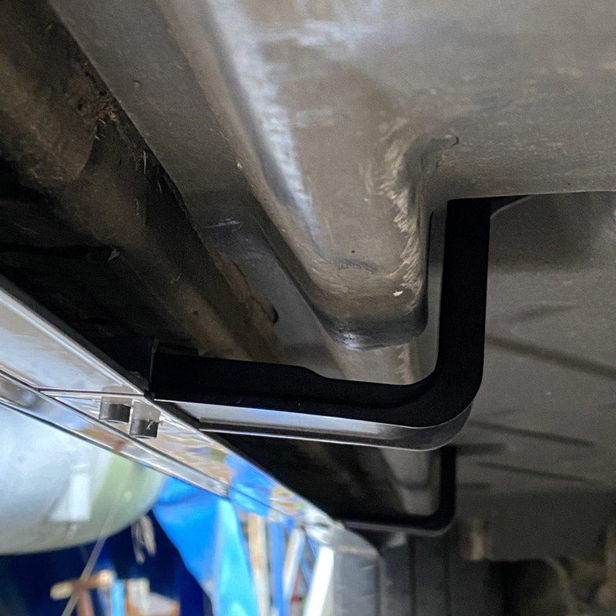 For VW T5, T5.1 SWB Side Skirts Deep Black Plastic Painted and Ready to Fit (B-Grade)