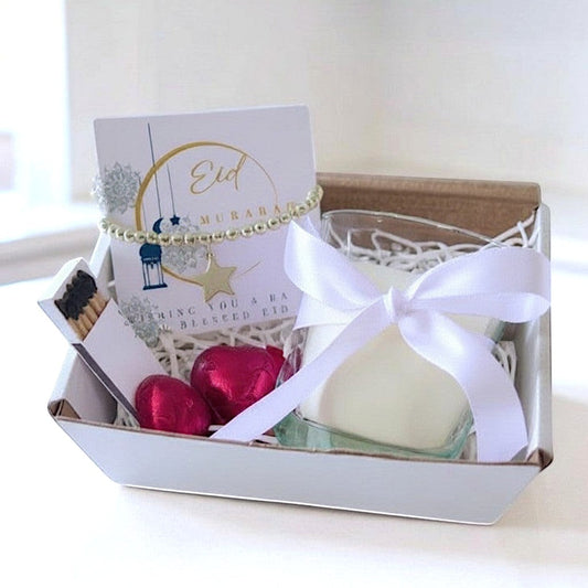 Personalised Eid Mubarak Moon Gift Hamper – Candle, Bracelet & Chocolates