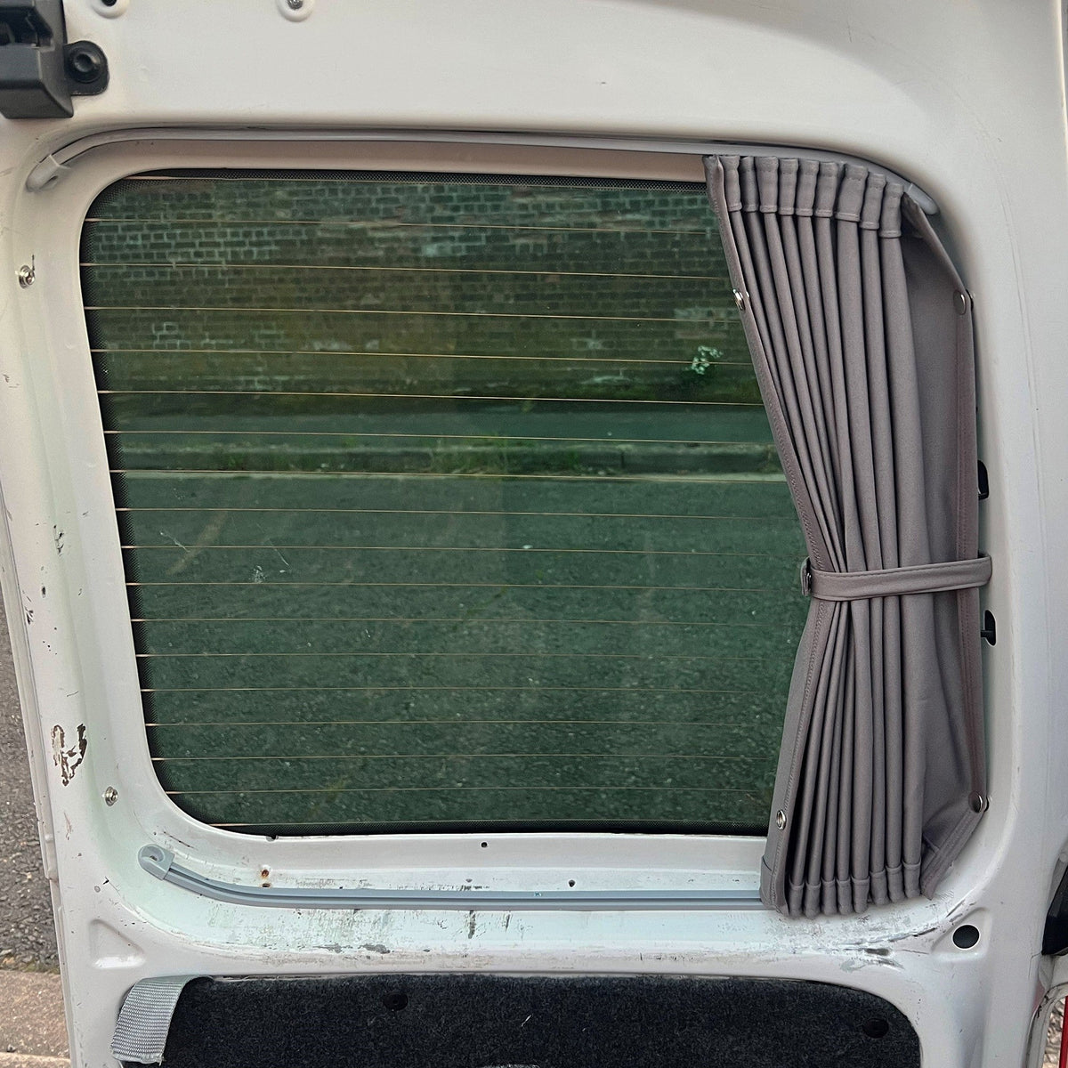 For VW Caddy Barn Door Window Curtain Eco-Line – Campervan Privacy Curtain | Van-X