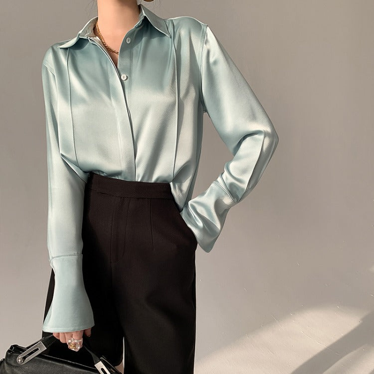 Elegant Women's White Shirt Made Of Triacetate Satin