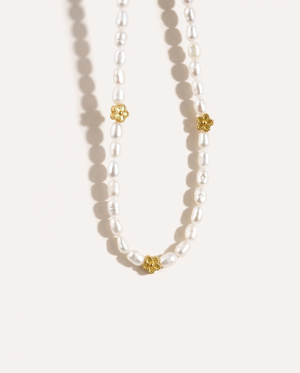 Flower Pearl Necklace