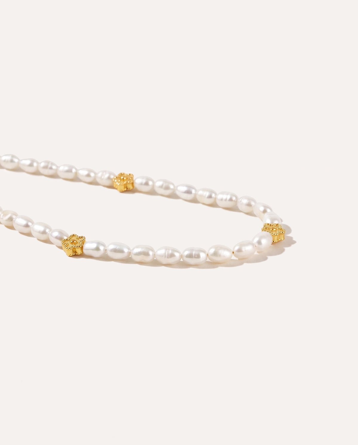 Flower Pearl Necklace