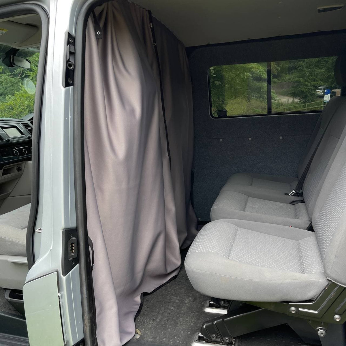 For VW T6/T6.1 Transporter Cab Divider Curtain Kit with Rail Premium Quality - Van-X