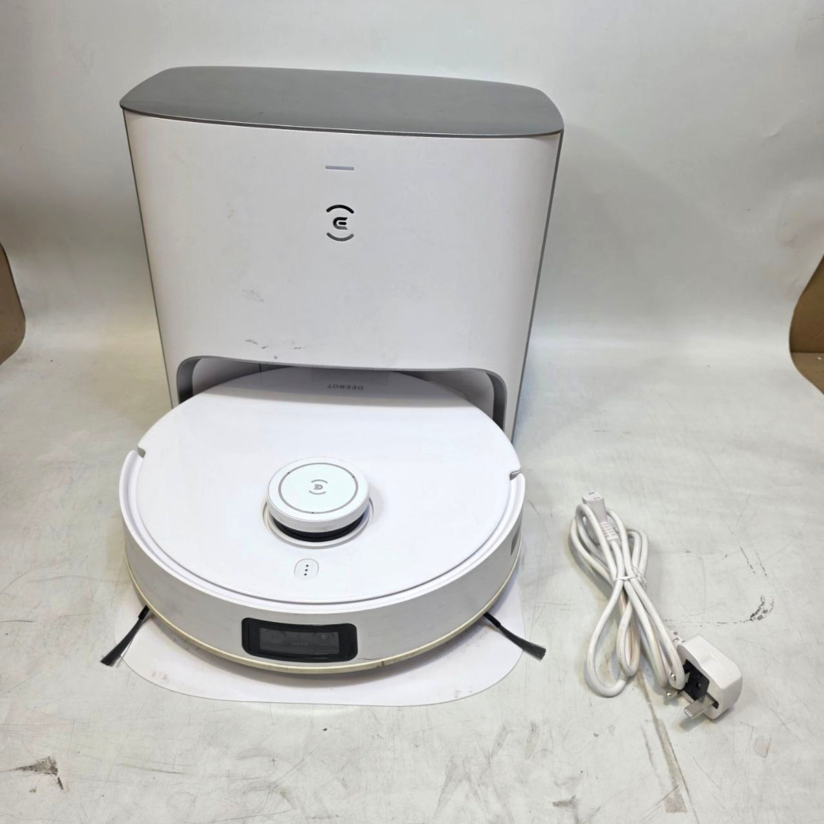 ECOVACS DEEBOT T10 PLUS Robot Vacuum Cleaner Auto-Empty Station 3000 Pa