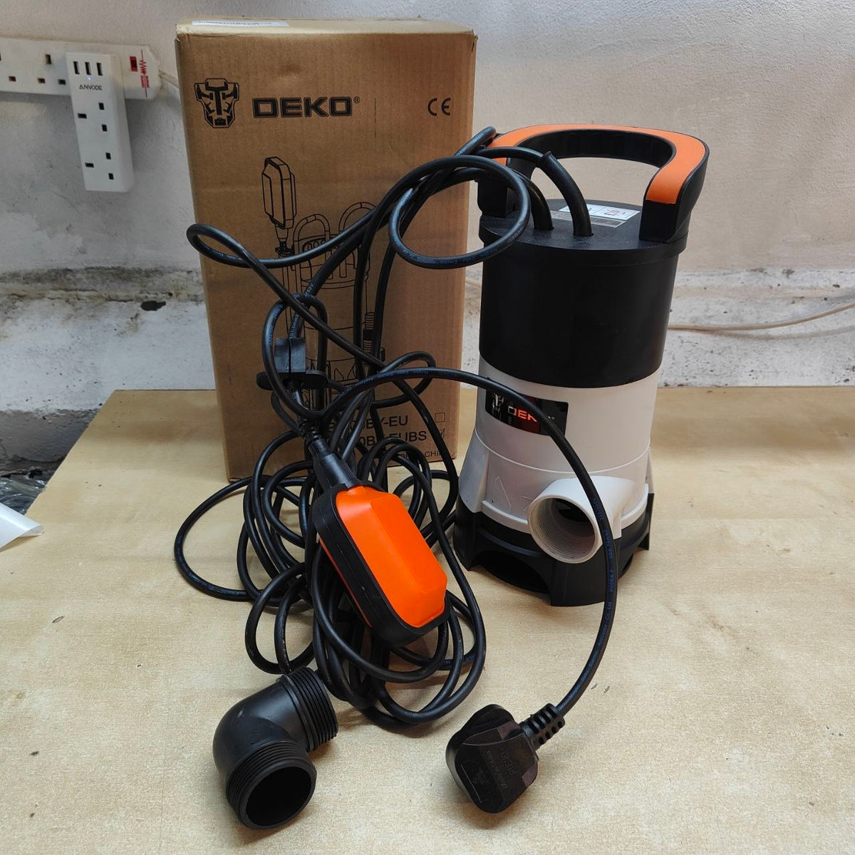 Submersible Water Pump 400W 8000L/h Float Switch Garden Pool DEKO