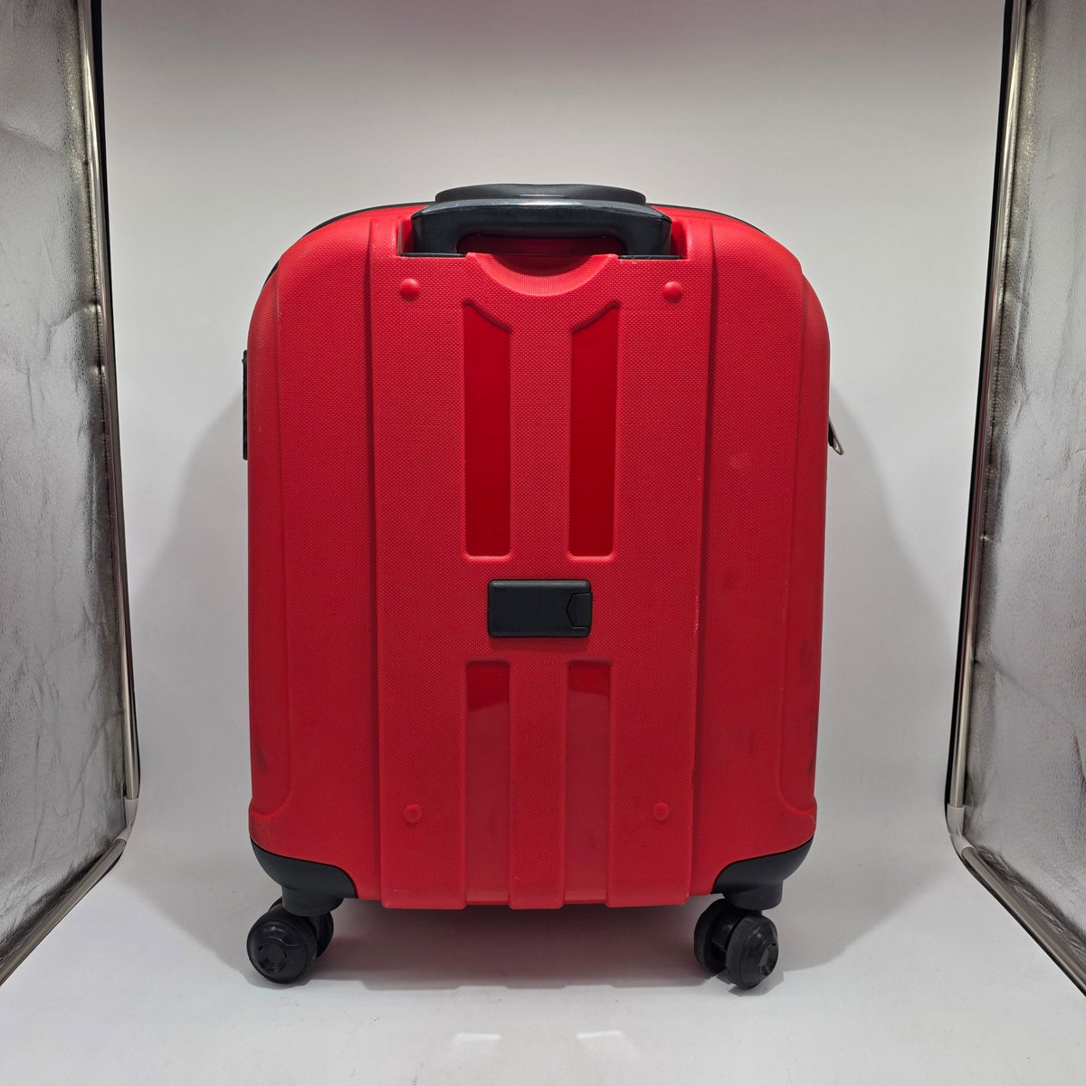 Hard Shell Suitcase 58cm Red 45L 4 Spinner Wheels Combination Lock Luggage ivs