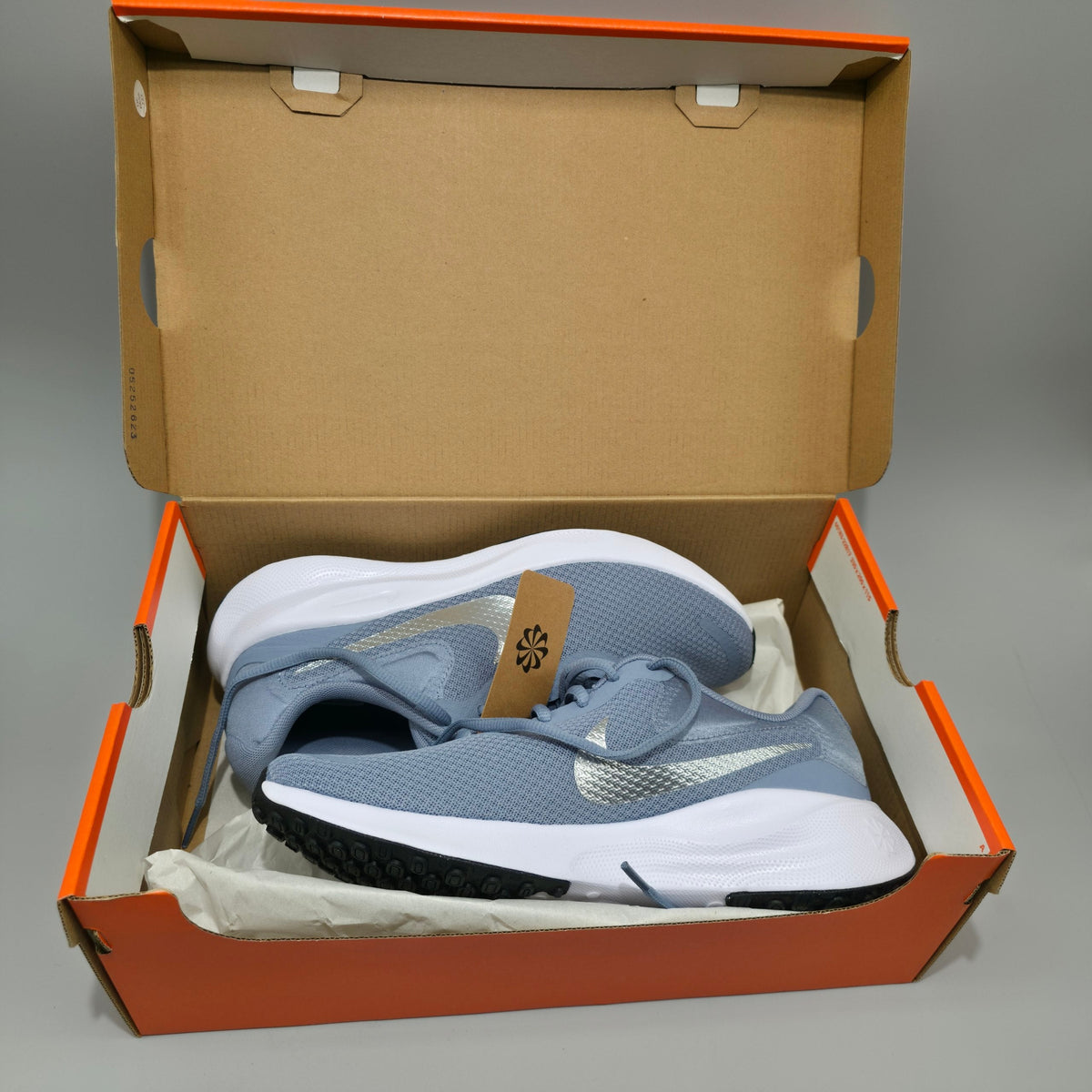 Nike Revolution 7 Men’s Running Trainers Blue Silver FB2207-403