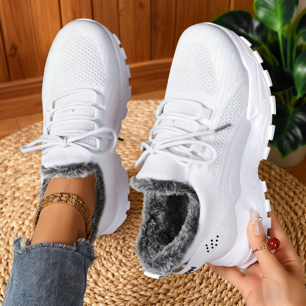 Fly-Woven Breathable Casual Shoes