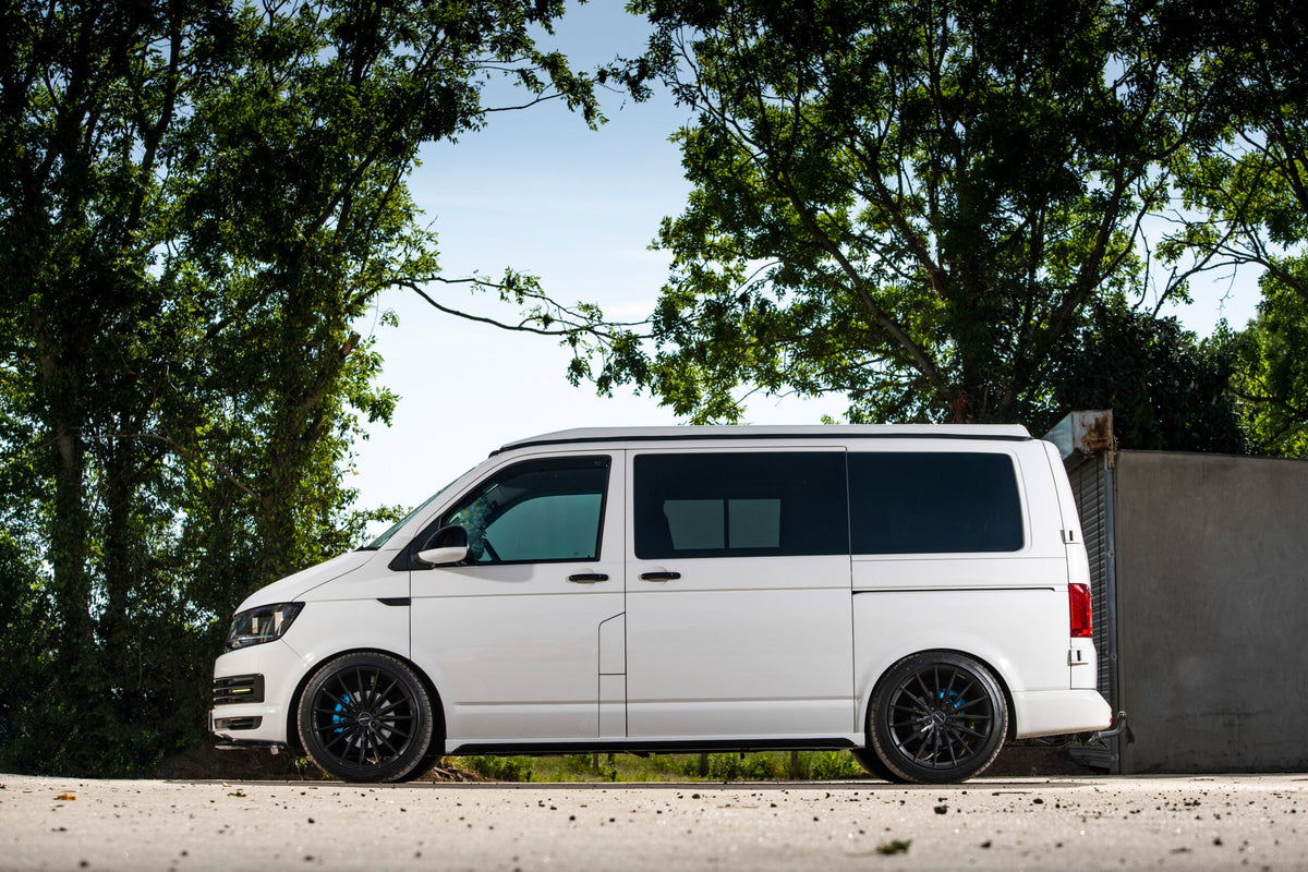 For VW T5, T5.1 SWB Side Skirts Deep Black Plastic Painted and Ready to Fit (B-Grade)