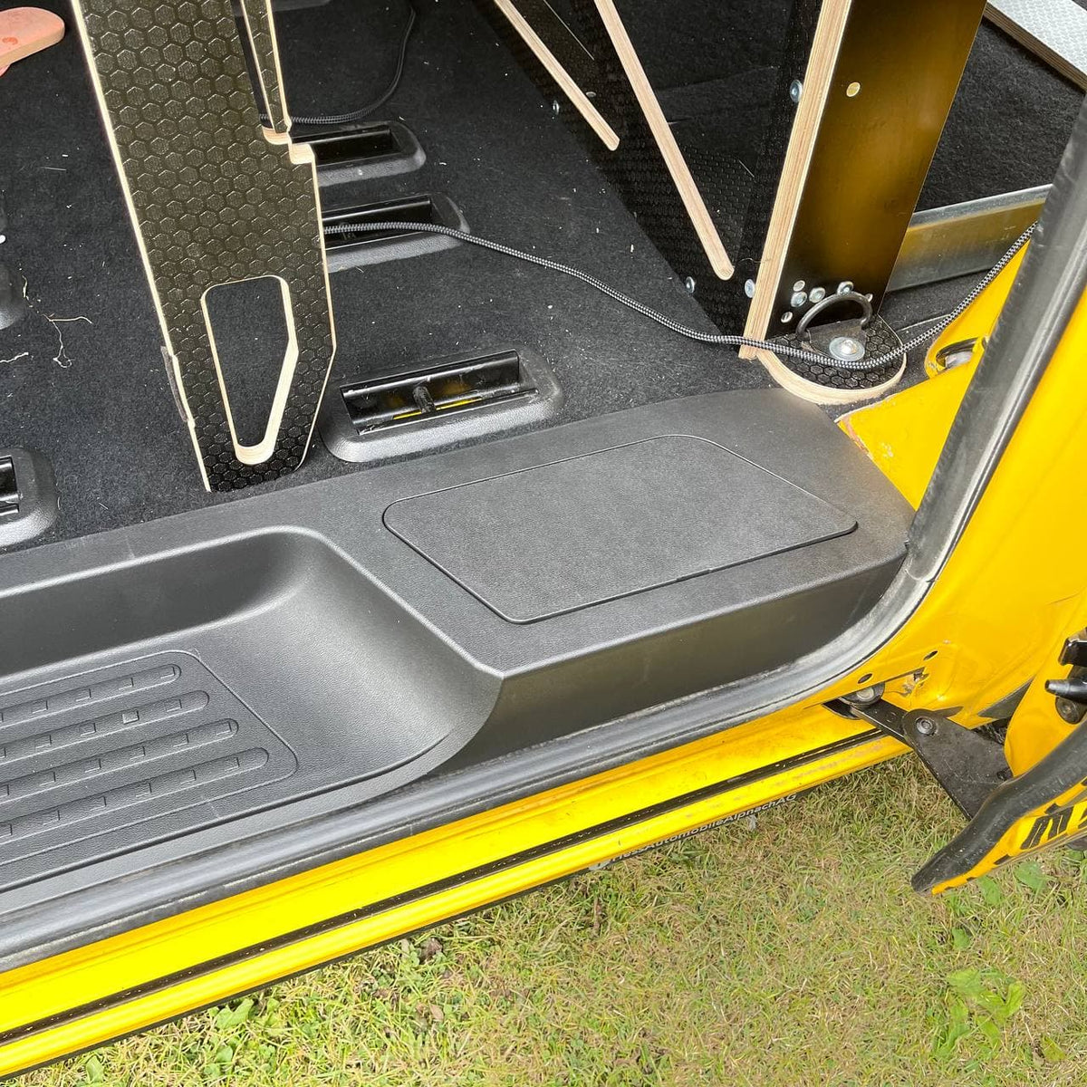 For VW T6 V3 Tailgate Threshold Cover + Side Step